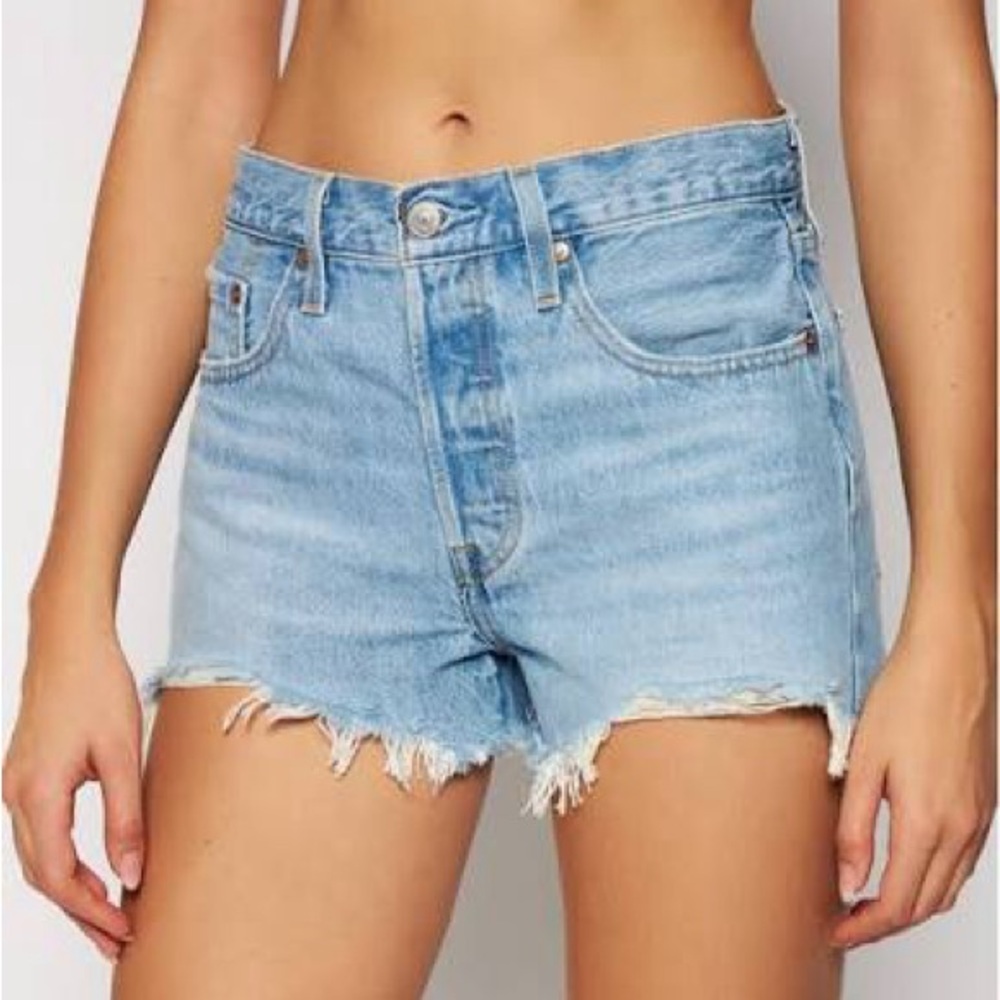 Levi’s 501 Original Light Blue Denim Shorts Size 25 - Picture 1 of 3